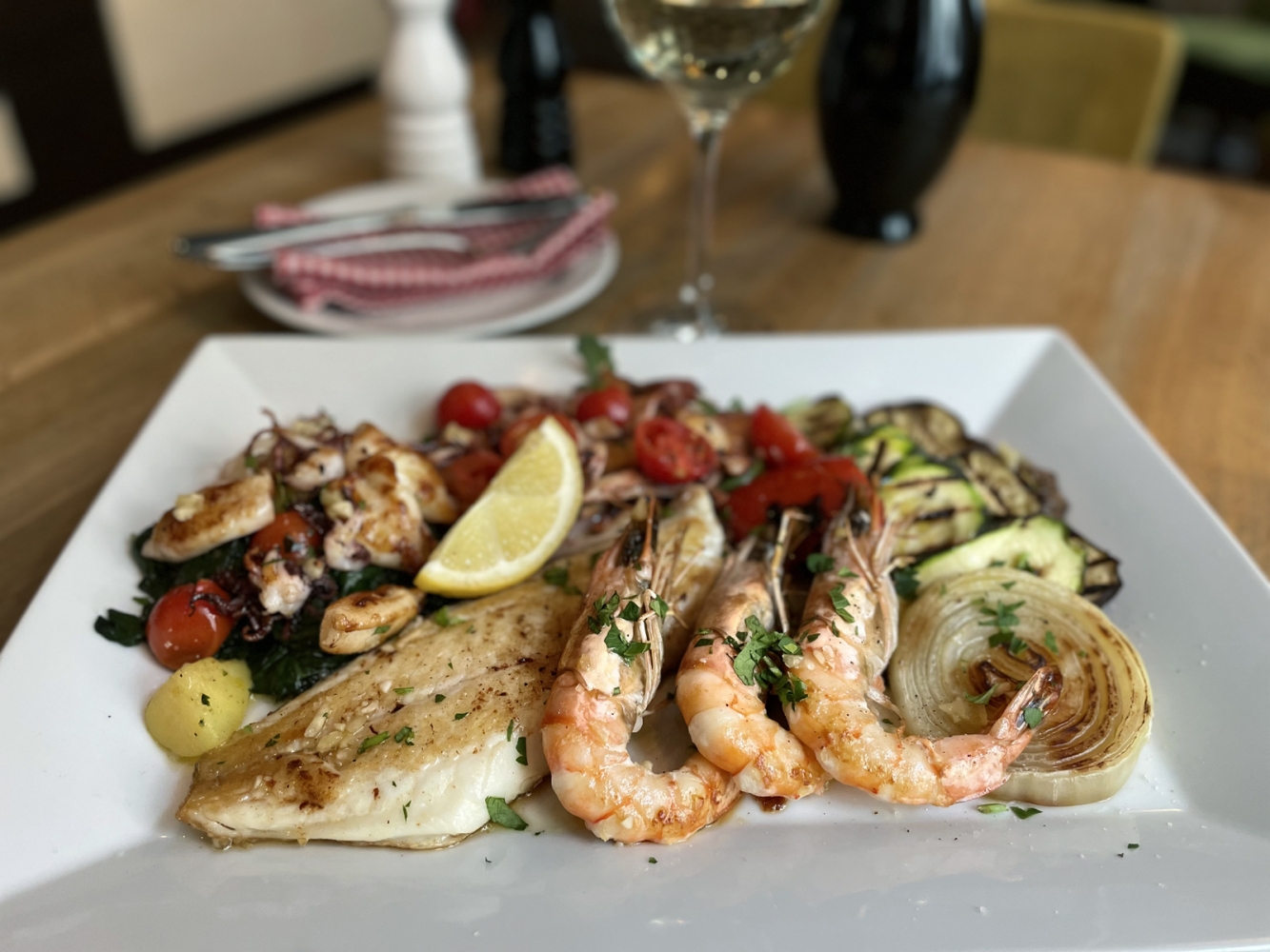 Tal&iacute;ř mořsk&yacute;ch plodů